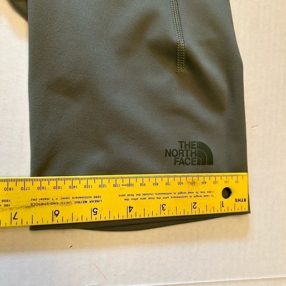 The North Face Motivation high rise fitted short with logo on left thigh Sz-S O8 - Picture 11 of 12